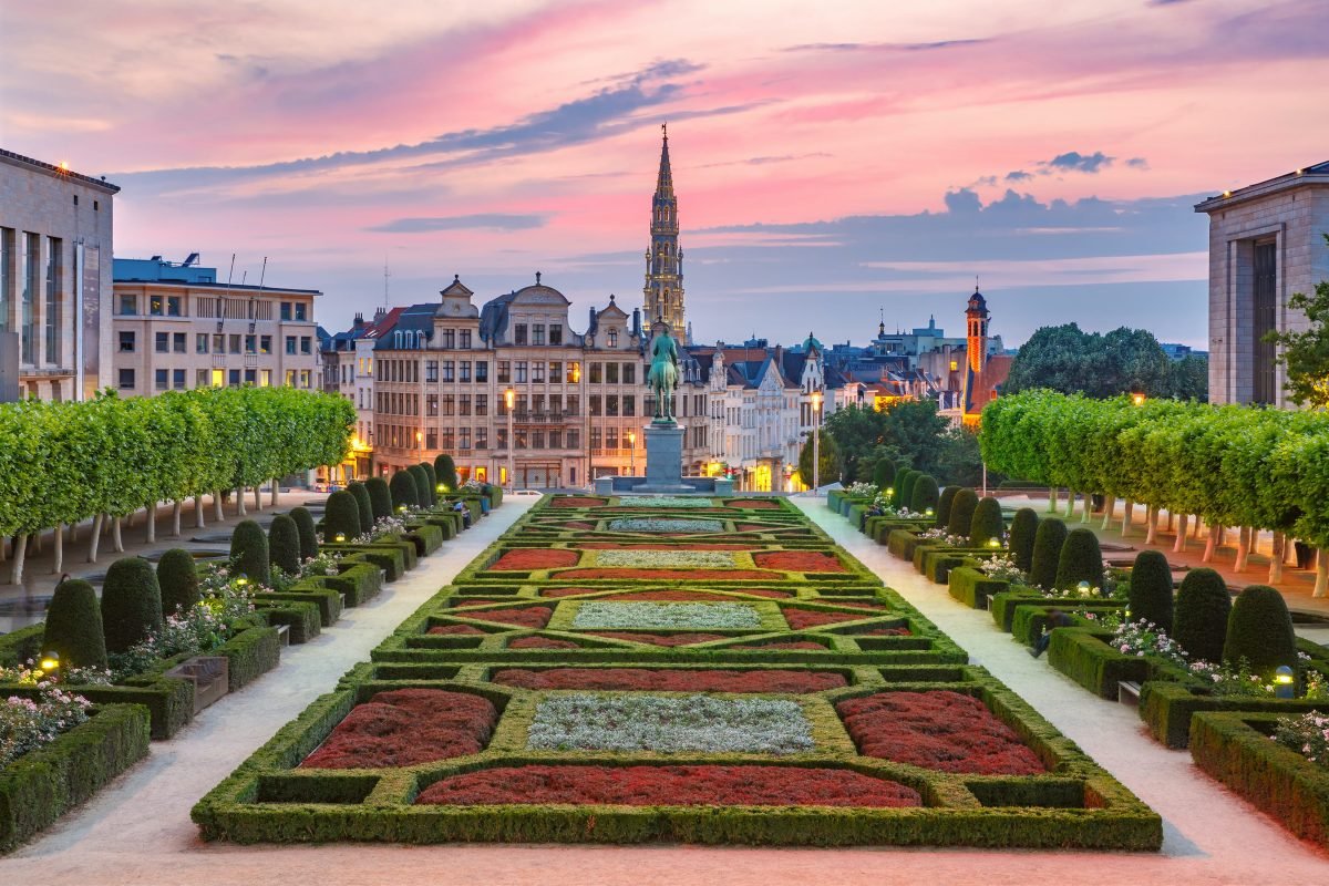 Weed-in-Brussels. Weed in Brussels.